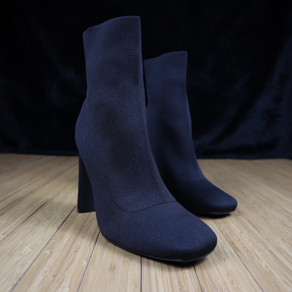 Fashion Nova Everyday Sock Fit Booties. Size 6.5